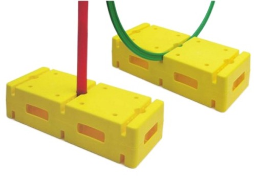 Кирпич-основание для установки палок и обручей